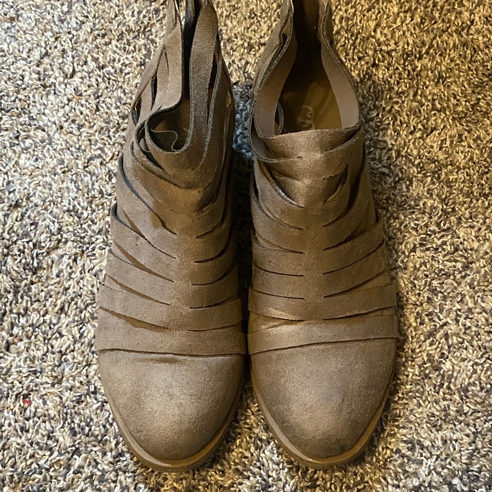 Carlos by Carlos Santana Gray Ankle Booties